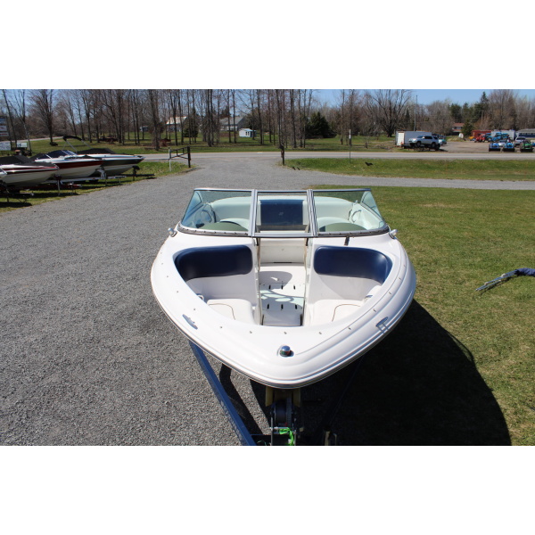 23-42B 2009 Four Winns Bowrider Wake Edition H180